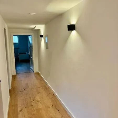 Schoene In Daire Düsseldorf